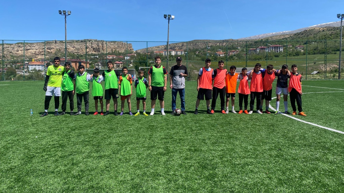2024-2025 EĞİTİM ÖĞRETİM YILI ORTAOKULLAR ARASI FUTBOL TURNUVASI COŞKUYLA YAPILDI.